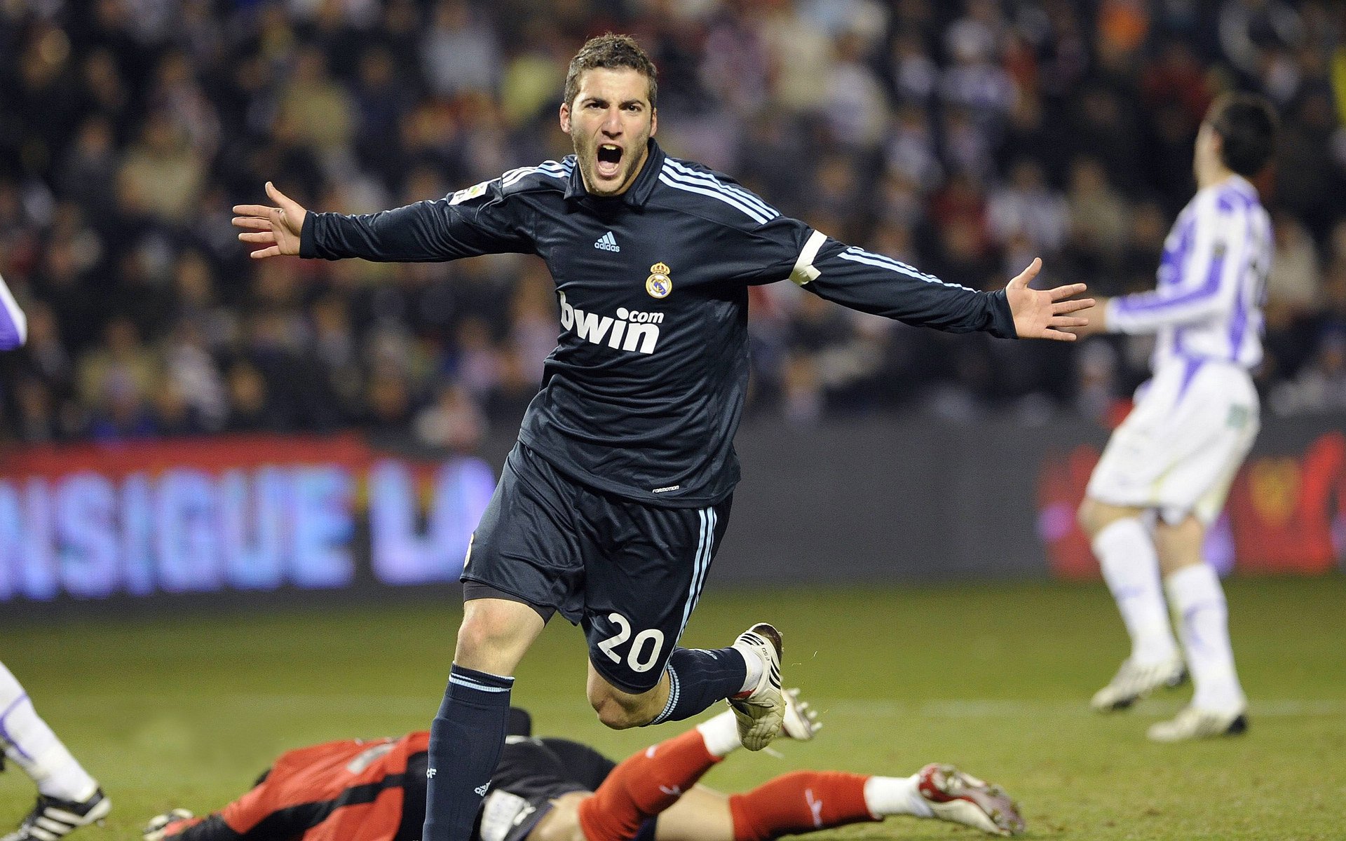 震撼人心的欧冠“全场最佳”球员盘点，欧冠最佳23人阵容出炉